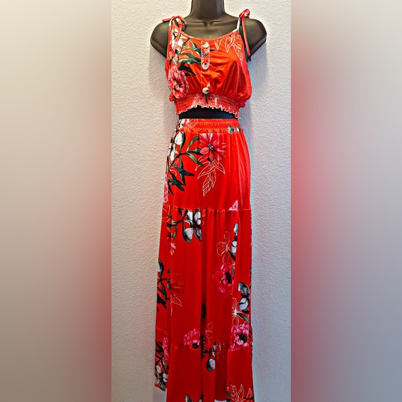 Dresses & Skirts - New - 2 piece floral skirt set